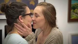 BESOS en El Contacto Cero   LGBTQ  /// Lesbian Kiss  ️‍  LESBIAN SERIES