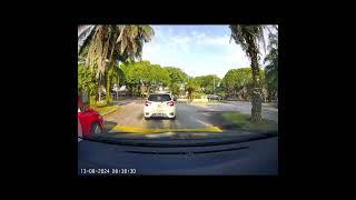 Perodua  VDY 951, IGNORE to stop at traffic  red light, and  cut queue in round about  shah alam