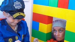 Alena and Mom pretend play Police by Chiko tv