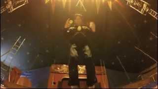 Alexander Khudyakov-Boucing juggler