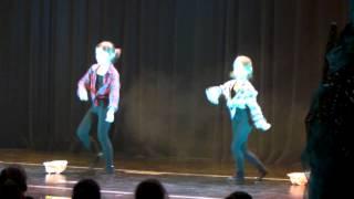 Julie en Jolanda dancebattle 2015