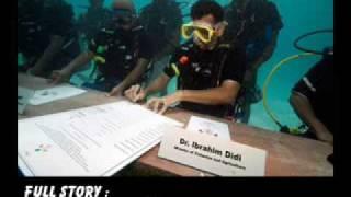 Maldives cabinet meets underwater to save the earth