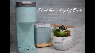Staying at home all day. Greek salad and cabbage patties. Great coffee. Silent vlog.
