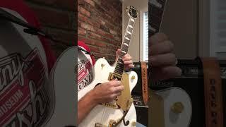 FUNKY FINGERSTYLE BLUES LICK #shortsfeed #guitar