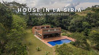 Tropical Country House | Local Materials and Architectural Innovation in the Middle of the Forest