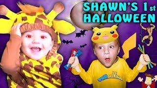 SHAWN'S FIRST HALLOWEEN! Family Costume Vlog 2016