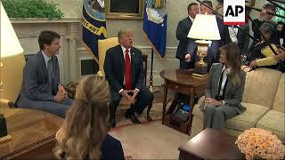 Trump, Trudeau Debate NAFTA in Oval Office