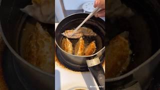 delicious fried dumplings #frieddumplings #fried #friedmomos #friedfood #asmrfoods #asmrsounds