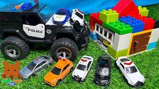 Diecast Cars & Ambulance are in Moving Jails! Police Cars Chase Bad Cars【Kuma's Bear Kids】