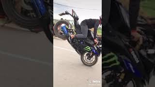 Bike stunt in Road||#YamahaR15stunt#R15lovers#R15status#Bikelovers#shorts