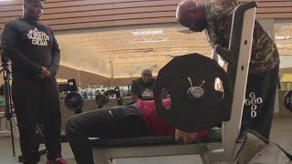 Gladiator family: Chicago police officer, sons triumph at Las Vegas weightlifting competition