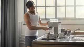 Ein Cappuccino im Bett – Galaxus TV Spot (extended)