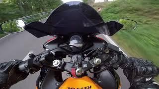 Honda CBR125R Soundporn + KneeDown