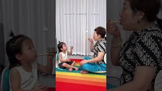 外婆在家这样带娃！#感统口腔训练 《吹悬浮球》，提升孩子专注力，改善语言迟缓、口齿不清，锻炼肺活量、口腔肌肉#亲子互动 #感统训练