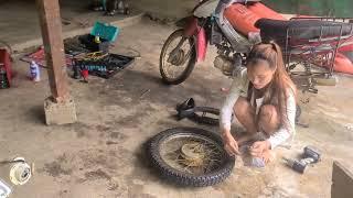 Genius engineering: Repairing electronic circuit board welding machines is extremely complicated.