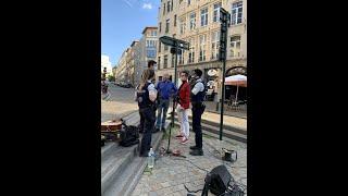 Je chante à Bruxelles, la police arrive !‍️ Ce qui se passe est incroyable 