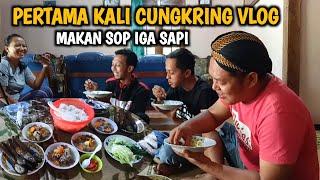 CUNGKRING VLOG : INI CARA MAKANNYA GIMANA MBAH CARIK?