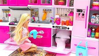 Real Mini Cooking In Doll Kitchen Refrigerator Toy - Puppenküche echtes Kochen