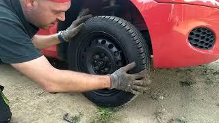 changer / remplacer une roue de voiture facilement ( tuto pour les débutantes / débutants )