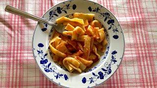 Pasta Grannies make 'sagne' with tomato sauce from Abruzzo