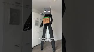 Idk how he holds his balance on those legs #cosplay #enderman #minecraft