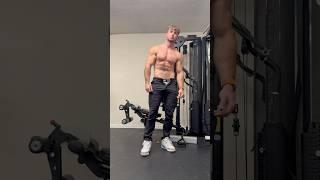 Missing another gym session this week wasn’t an option #aesthetics