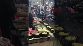 Lots of Customers! Popular Vietnamese Food : Banh xeo in Ho Chi Minh City #shorts