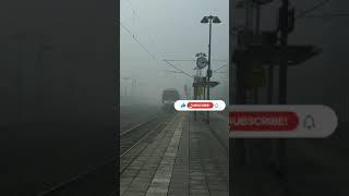 Потяг у густому тумані вранці #рекомендації #train #потяг #німеччина #туман