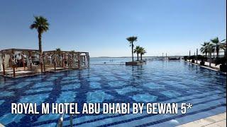 Huge infinity pool in Abu Dhabi Hotel Royal M by Gewan 5*: room tour and breakfast review