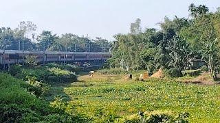 Kamrup Express on a sharp curve after departing Dhupguri.