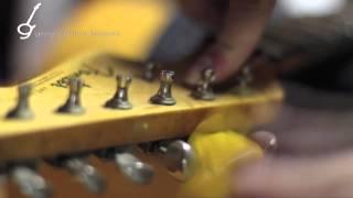 THE BEST Method on How to Change Guitar Strings: Fender Vintage Style Klusen Tuners