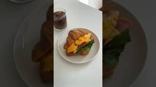 Make breakfast with me #asmr #food #breakfast #coffee #croissant #satisfying #lifestyle