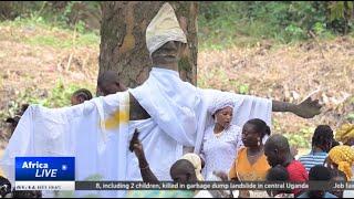 Hundreds gather for sacred Osun-Osogbo festival in Nigeria