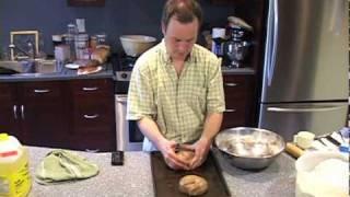 How to make dark rye bread at home.