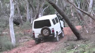 Mitsubishi l300 4wd van turon river