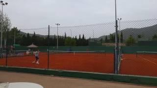 Sam Rayner training V Maria Bondarenko at Vilas Tennis Academy