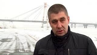 Двое рыбаков на болотоходе провалились под лёд в Череповце