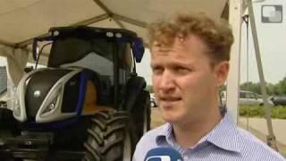 New Holland waterstoftractor op Greenbridge Wetenschapspark