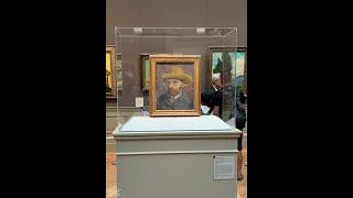 360 View of Vincent van Gogh: Potato Peeler (1885) recto, Self-Portrait with Straw Hat (1887) verso