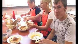А мы в стройотряде...