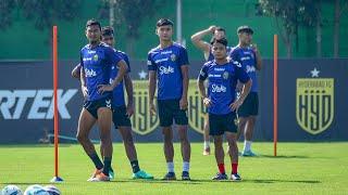 Hyderabad FC trains ahead of #CFCHFC | Football Training Session | ISL | Indian Football