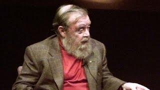 Farley Mowat dead at 92