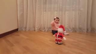 Dancing with Santa (Şaxta baba şaxta can, Noel baba, Танец с дедом морозом ) सांता के साथ नृत्य करना