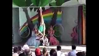 03.Svetlana Belova Contorsionista (Prezzemolo Show Gardaland 96)