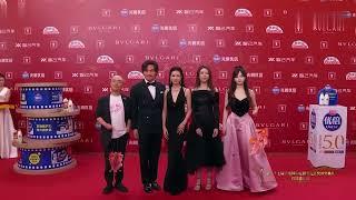 《逆风而行》剧组亮相红毯！导演程亮将镜头聚焦在“中式青春”上，那些为高考拼搏的时光与青春里的同行者一起构筑了专属于我们的青春记忆！｜#第27届上海国际电影节 ｜#倪虹洁｜CUT