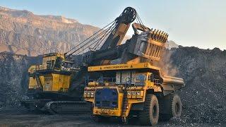 САМЫЕ БОЛЬШИЕ ГРУЗОВИКИ В МИРЕ. КАРЬЕРНЫЙ САМОСВАЛ БЕЛАЗ 75600.