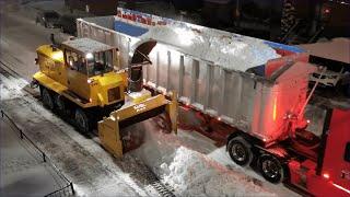 Larue 7060 & D65 - First snow removal operation this years - Two passes [4K]