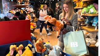  DISNEY STORE LONDON OXFORD STREET, LONDON CHRISTMAS SHOPPING 2023, 4K60FPS HDR