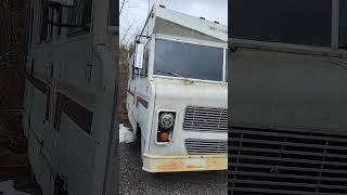 Captn Cook mobile winnebago brave why would I buy this thing ????