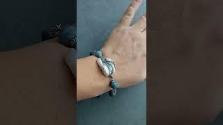 Браслет из серебра, барочной жемчужины и голубого коралла #bracelet #jewelry #wirewrap